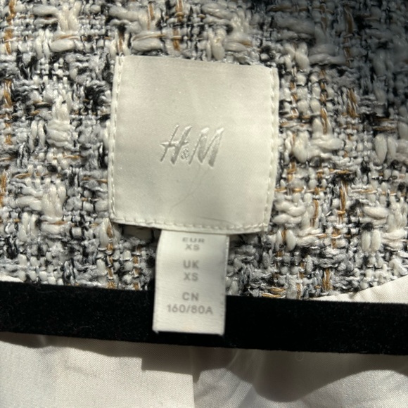 H&M Tweed Textured-Weave White And Black Cropped Bomber Jacket Size XS - Picture 11 of 13